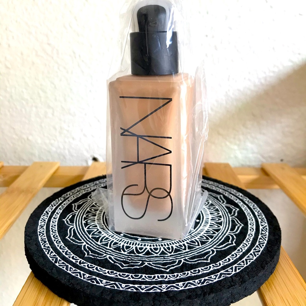 NWT NARS All Day Luminous Foundation Vallauris